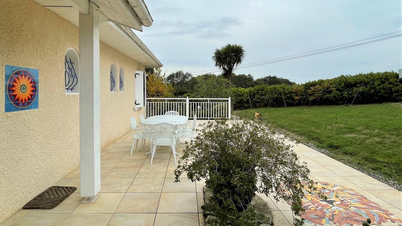Photo of Outdoor in L'Hopital-d'Orion