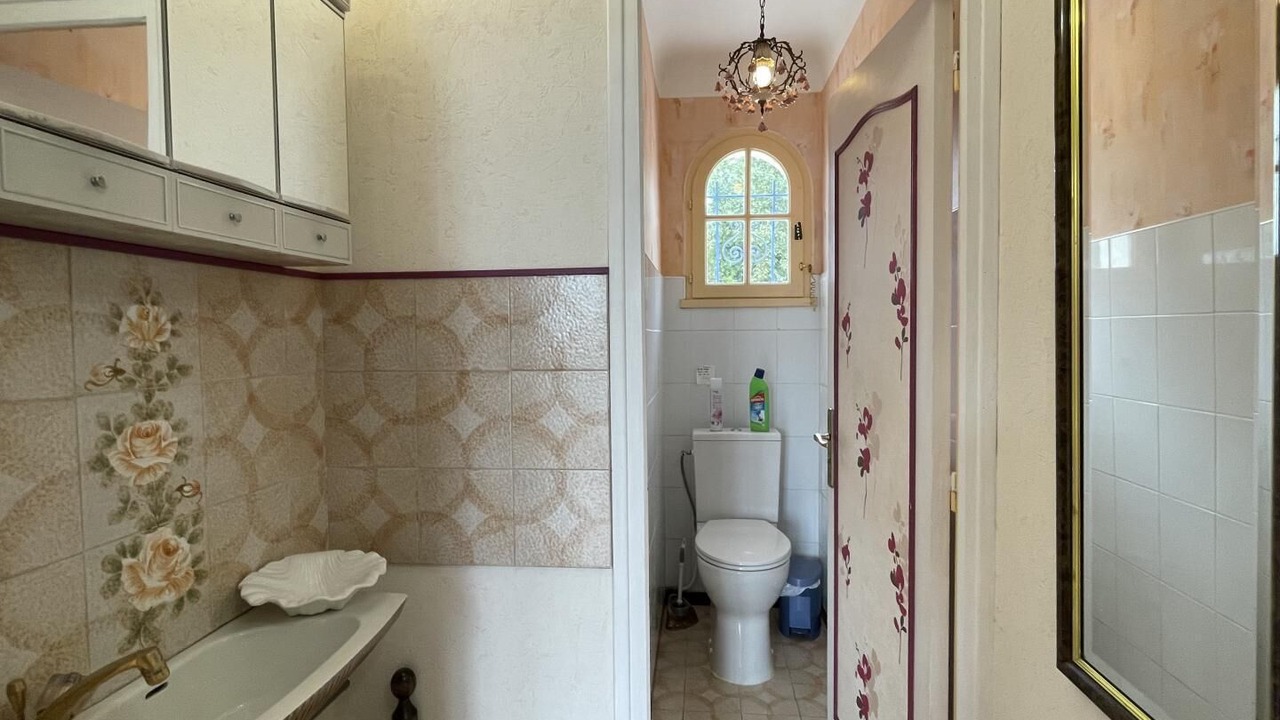 Photo of Bathroom in L'Hopital-d'Orion