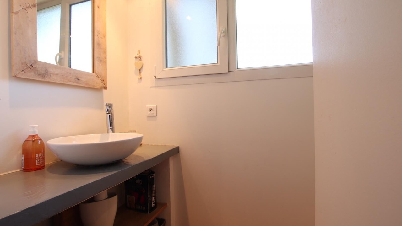 Photo of Bathroom in Lahonce