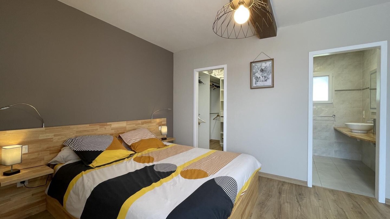 Photo of Bedroom in Asson
