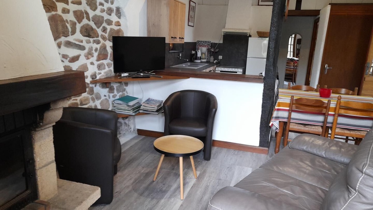 Photo of Livingroom in Saint-Jean-le-Vieux