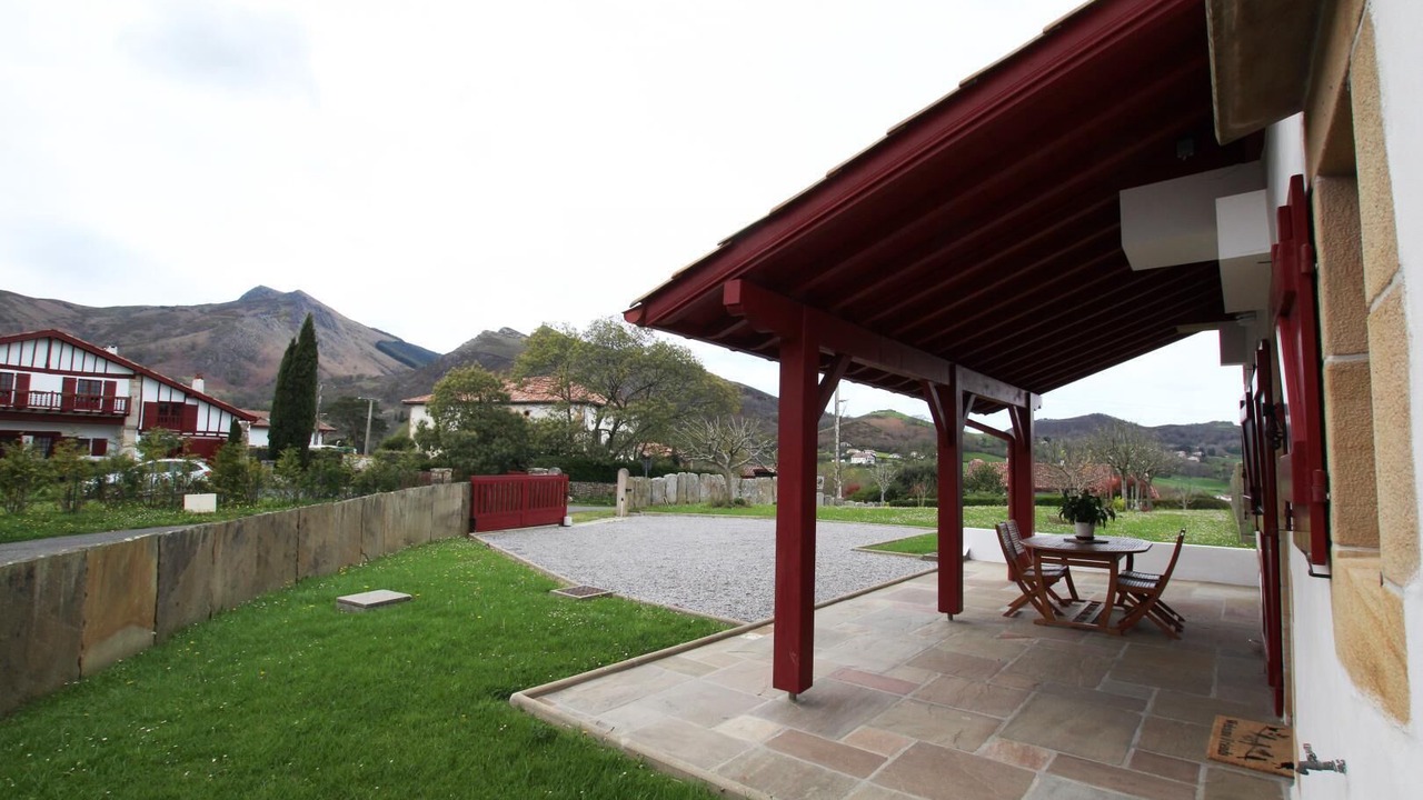 Photo of Outdoor in Sare