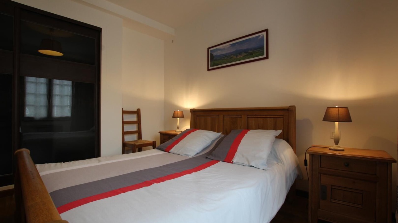 Photo of Bedroom in Sare