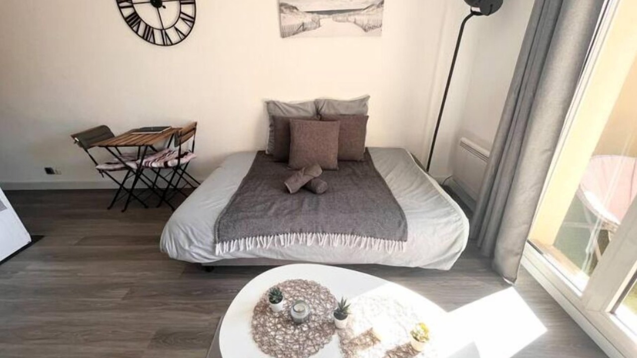 Photo of Bedroom in Talence