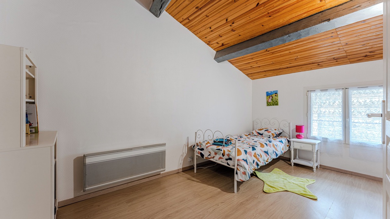 Photo of Bedroom in Saint-Seurin-de-Cadourne