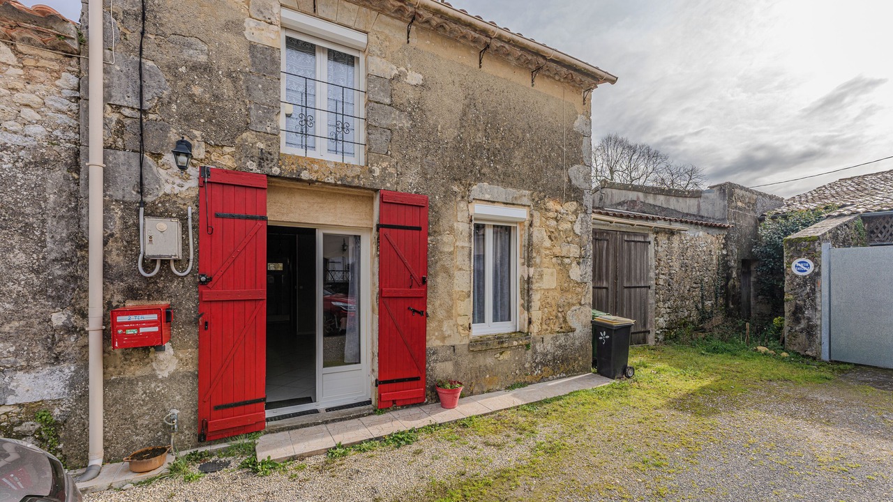 Photo of Outdoor in Saint-Seurin-de-Cadourne