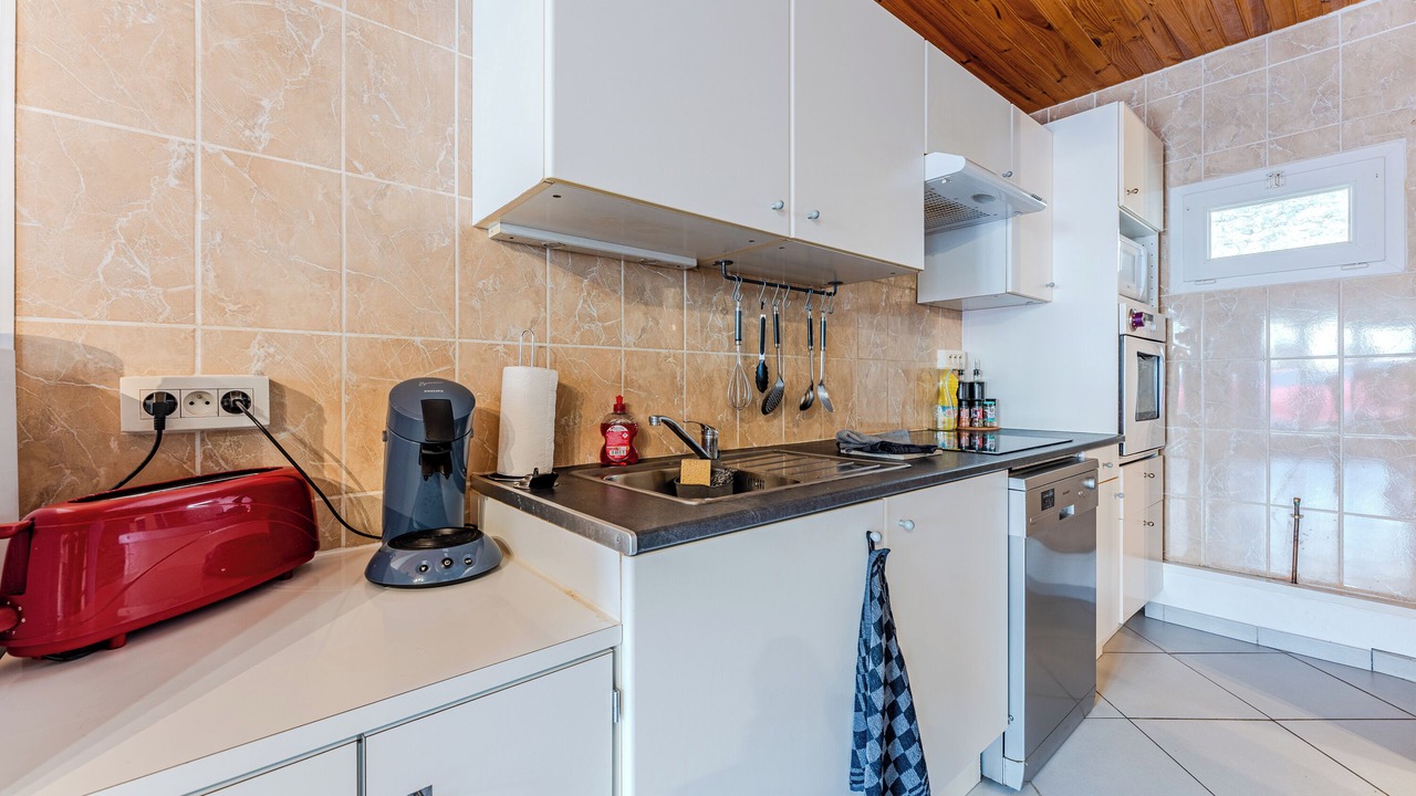 Photo of Kitchen in Saint-Seurin-de-Cadourne