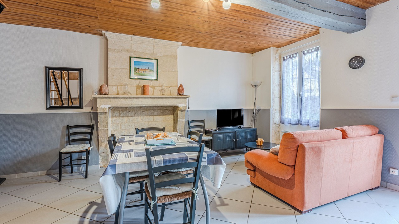Photo of Livingroom in Saint-Seurin-de-Cadourne