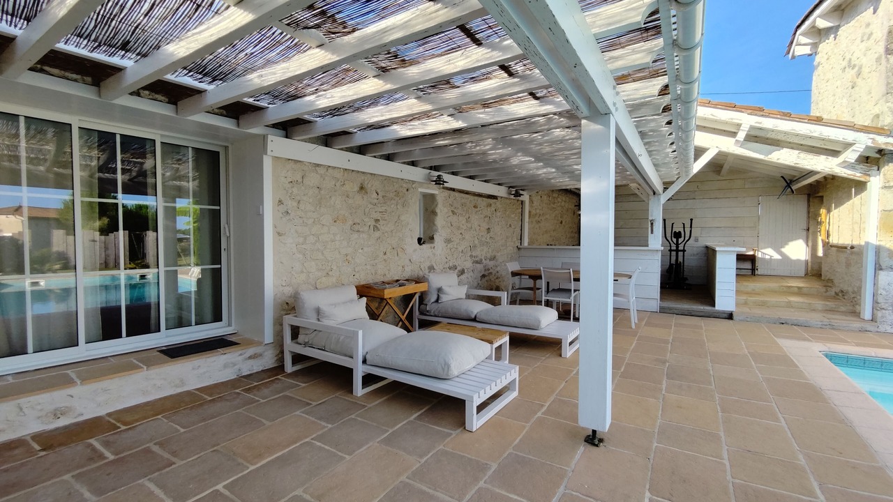 Photo of Patio Balcony in La Sauvetat-sur-Lede