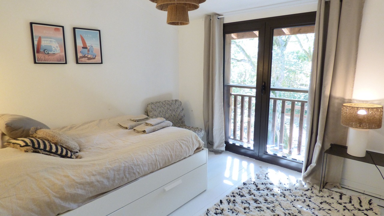 Photo of Bedroom in Messanges