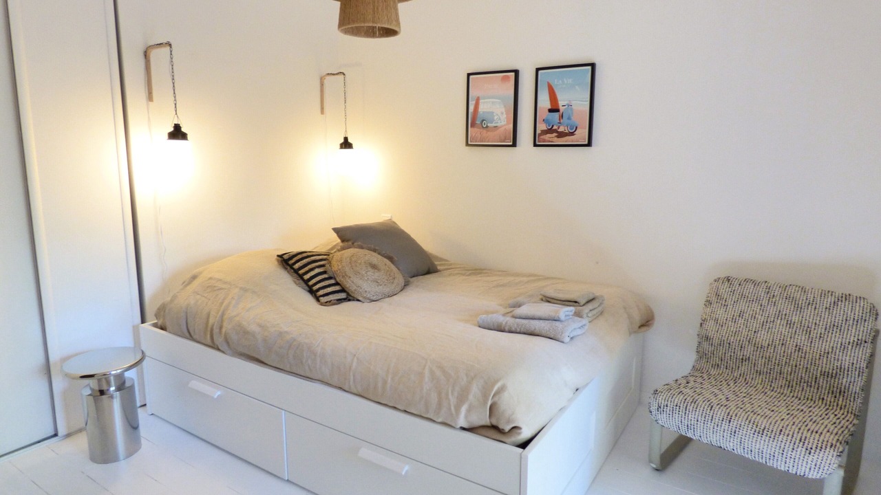 Photo of Bedroom in Messanges