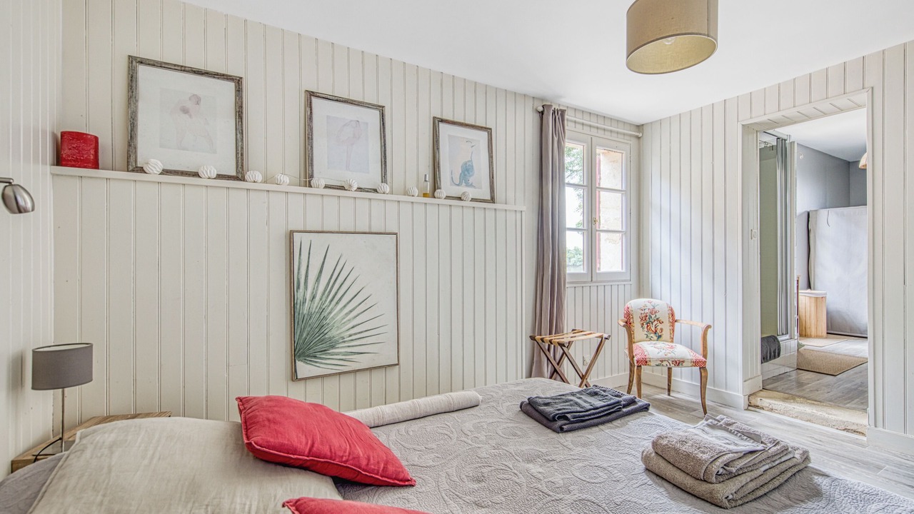 Photo of Bedroom in Arveyres