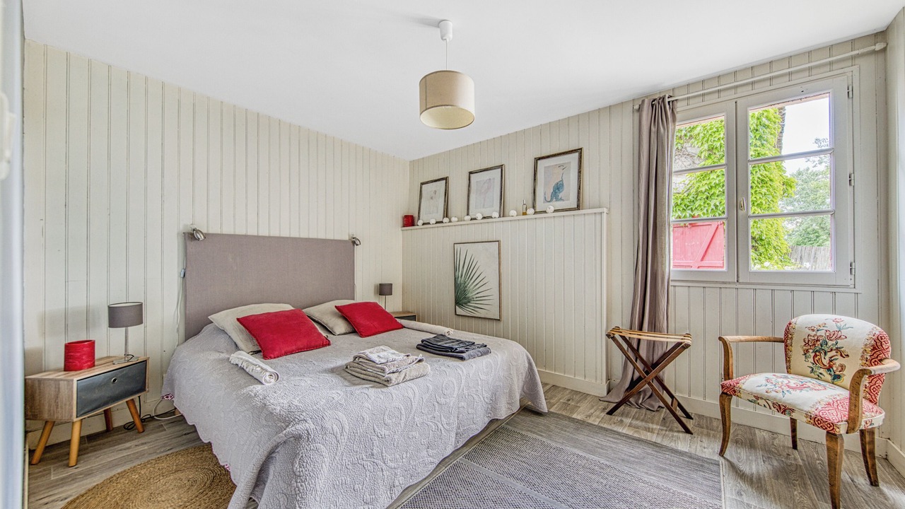 Photo of Bedroom in Arveyres