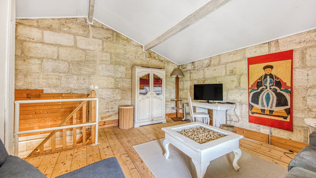 Photo of Livingroom in Arveyres
