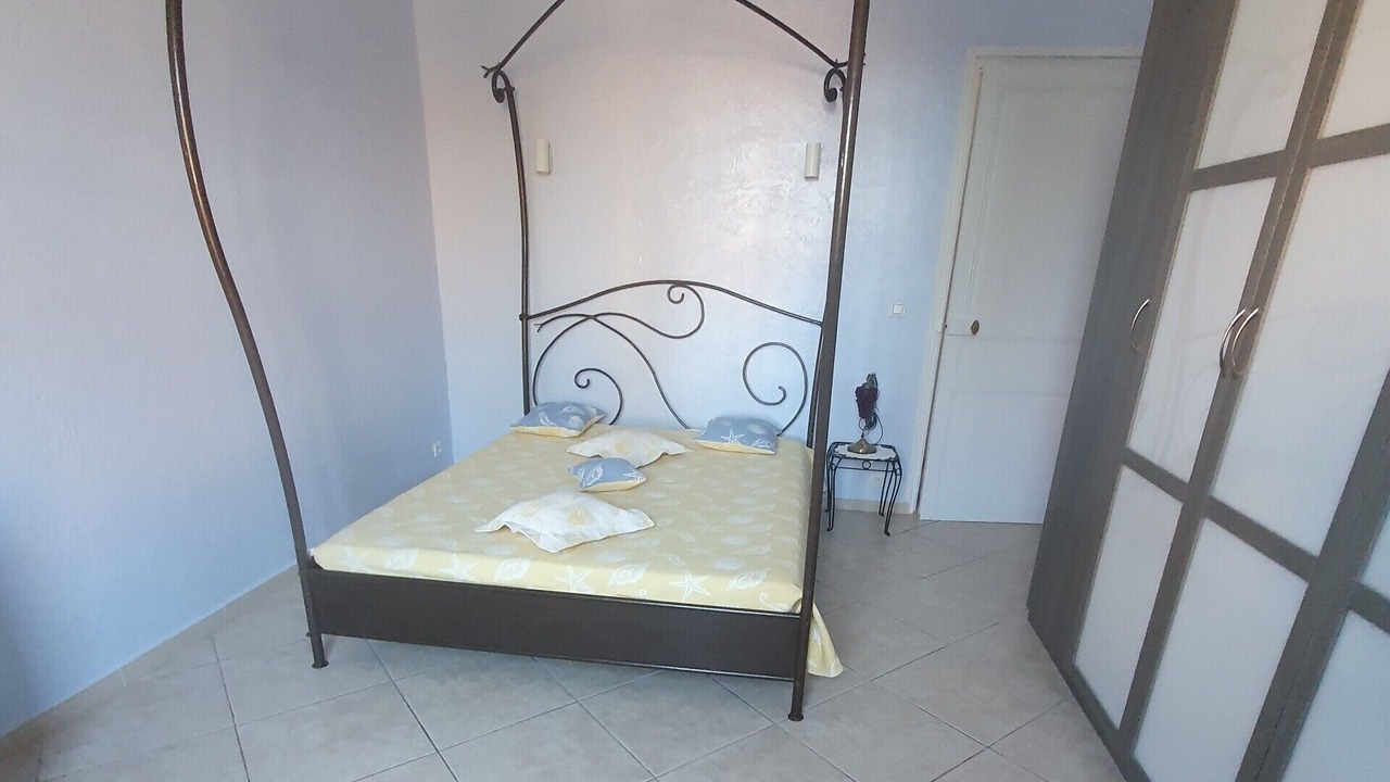 Photo of Bedroom in Hyeres City Centre