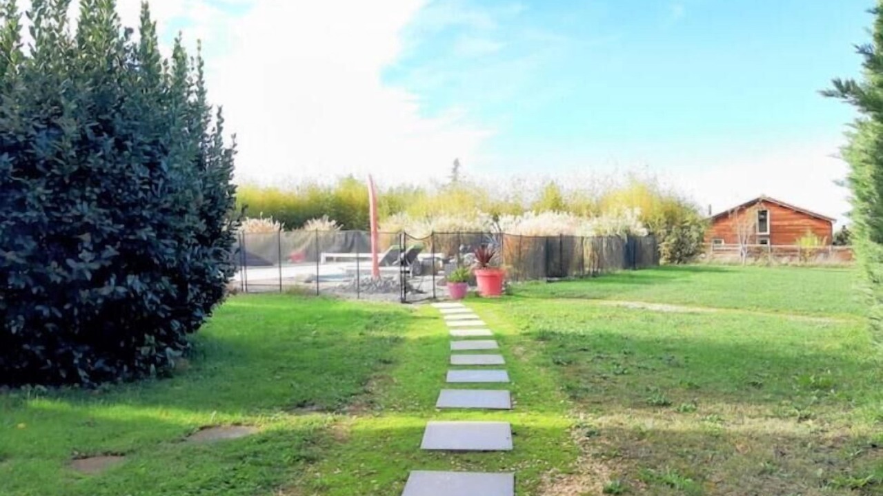 Photo of Outdoor in Bourran
