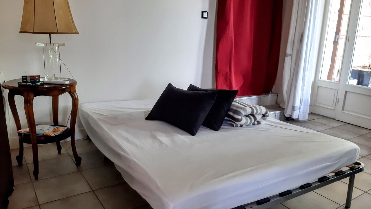 Photo of Bedroom in Saint-Salvy