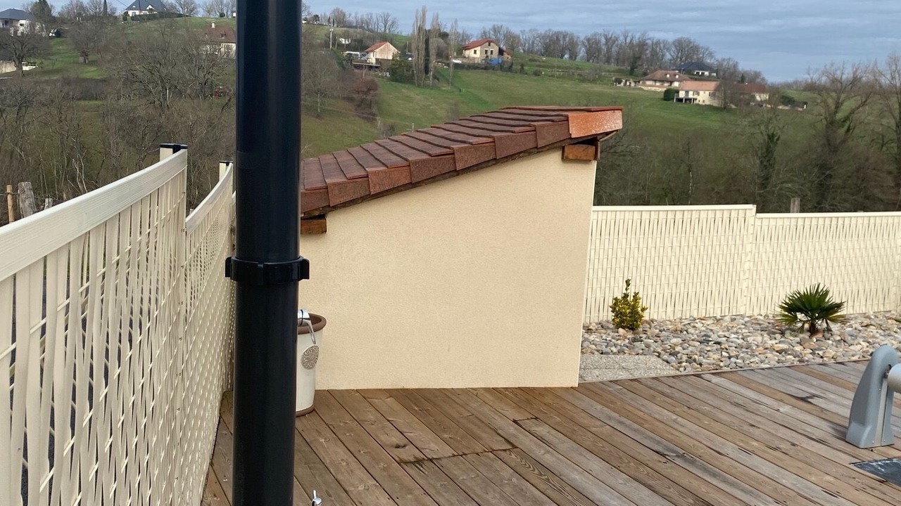 Photo of Outdoor in Larche