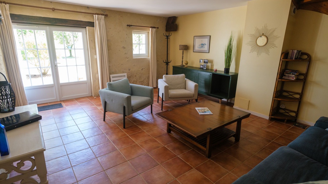 Photo of Livingroom in Lamothe-Montravel