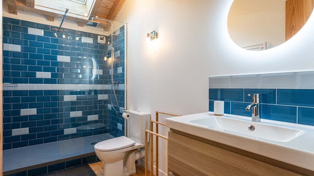 Photo of Bathroom in Souraide