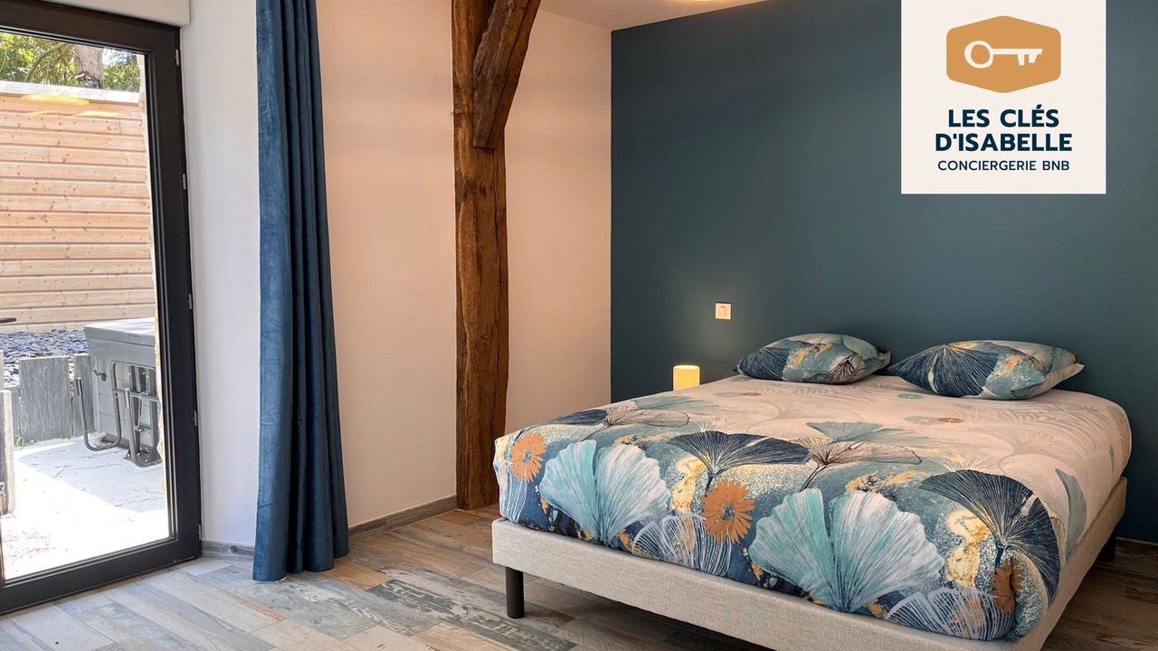 Photo of Bedroom in Dun-le-Palestel