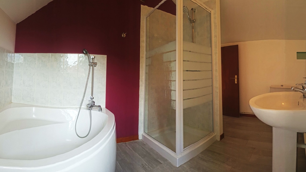 Photo of Bathroom in Chef-Boutonne