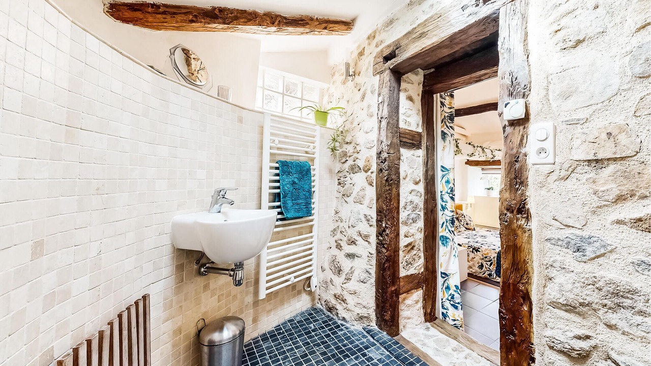 Photo of Bathroom in Exideuil