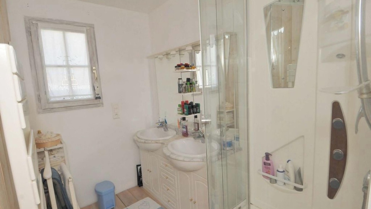 Photo of Bathroom in Le Bois-Plage-en-Re