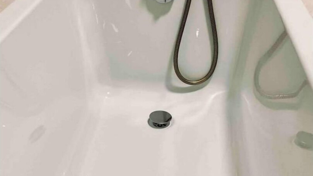 Photo of Bathroom in Laruscade