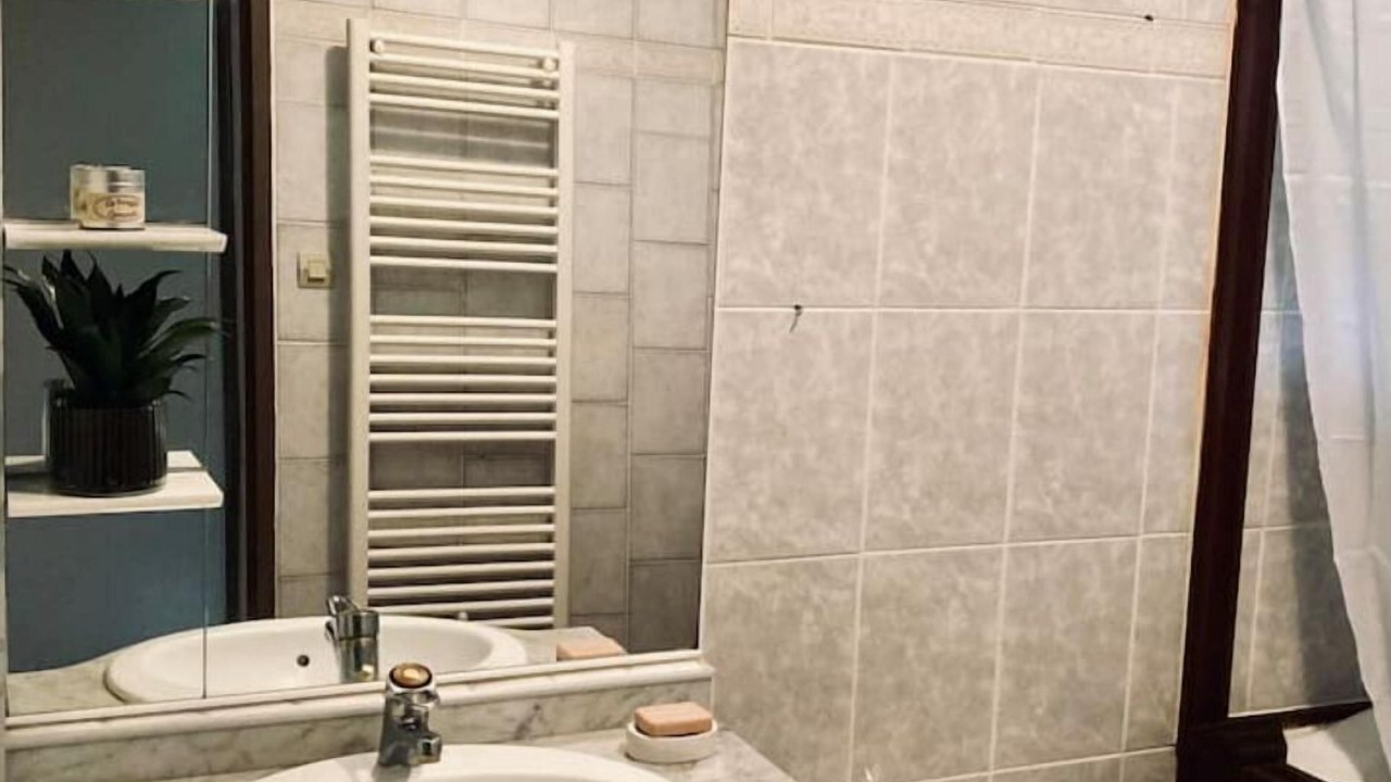 Photo of Bathroom in Laruscade
