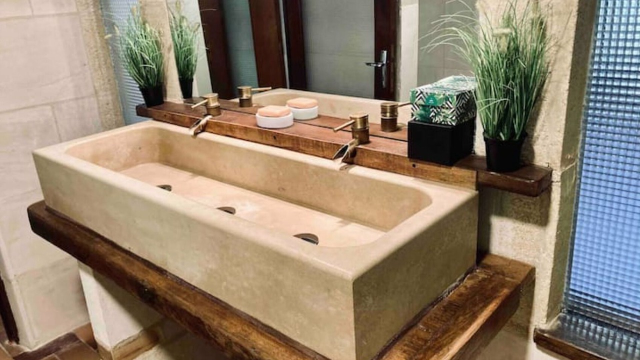 Photo of Bathroom in Laruscade