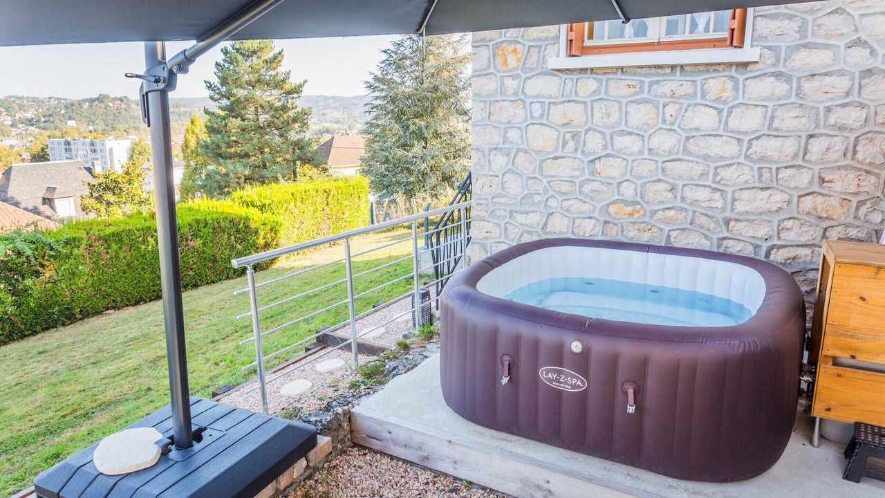 Photo of Patio Balcony in Brive-la-Gaillarde