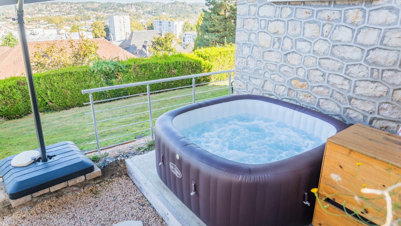 Photo of Patio Balcony in Brive-la-Gaillarde