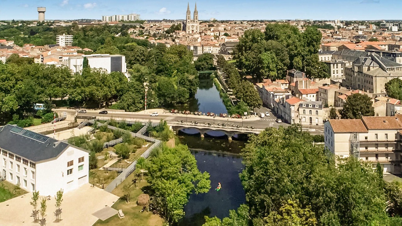 Photo of Others in Bagnault
