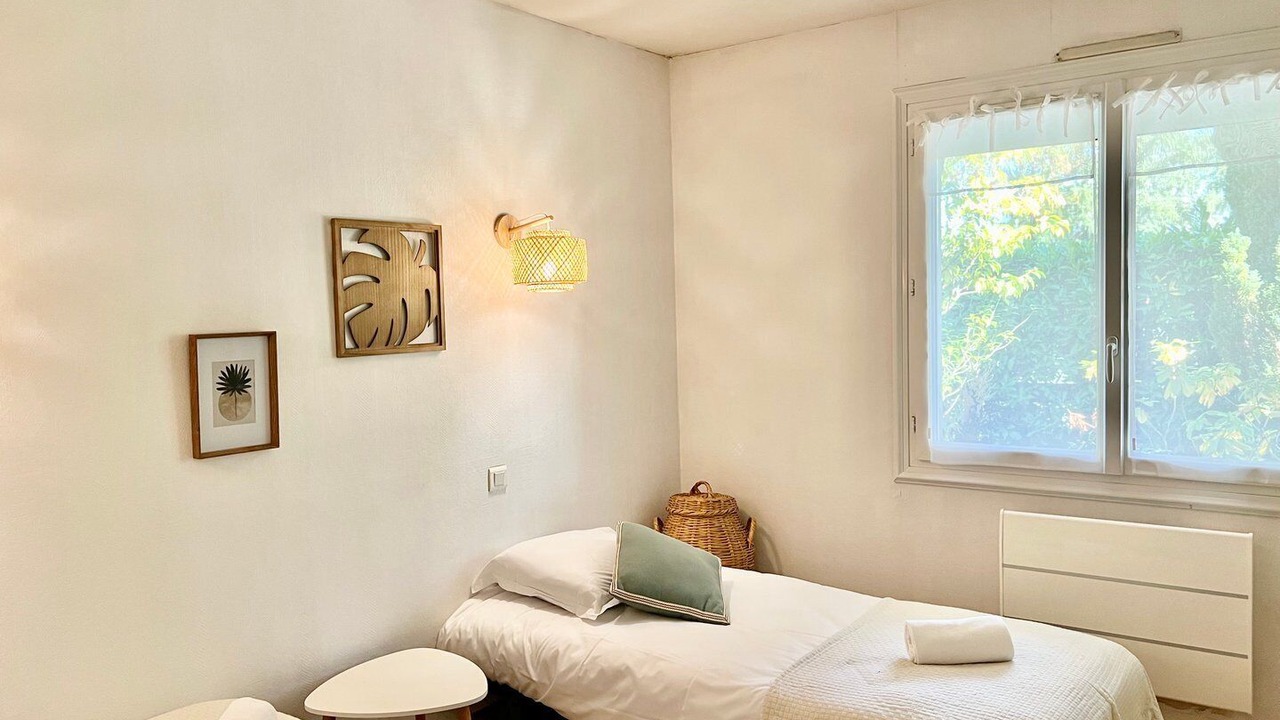 Photo of Bedroom in Fontaine-le-Comte