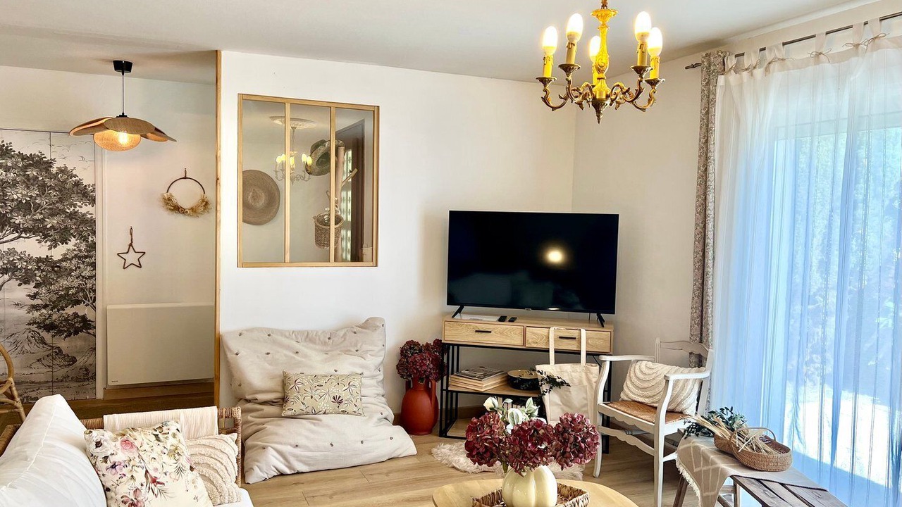 Photo of Livingroom in Fontaine-le-Comte