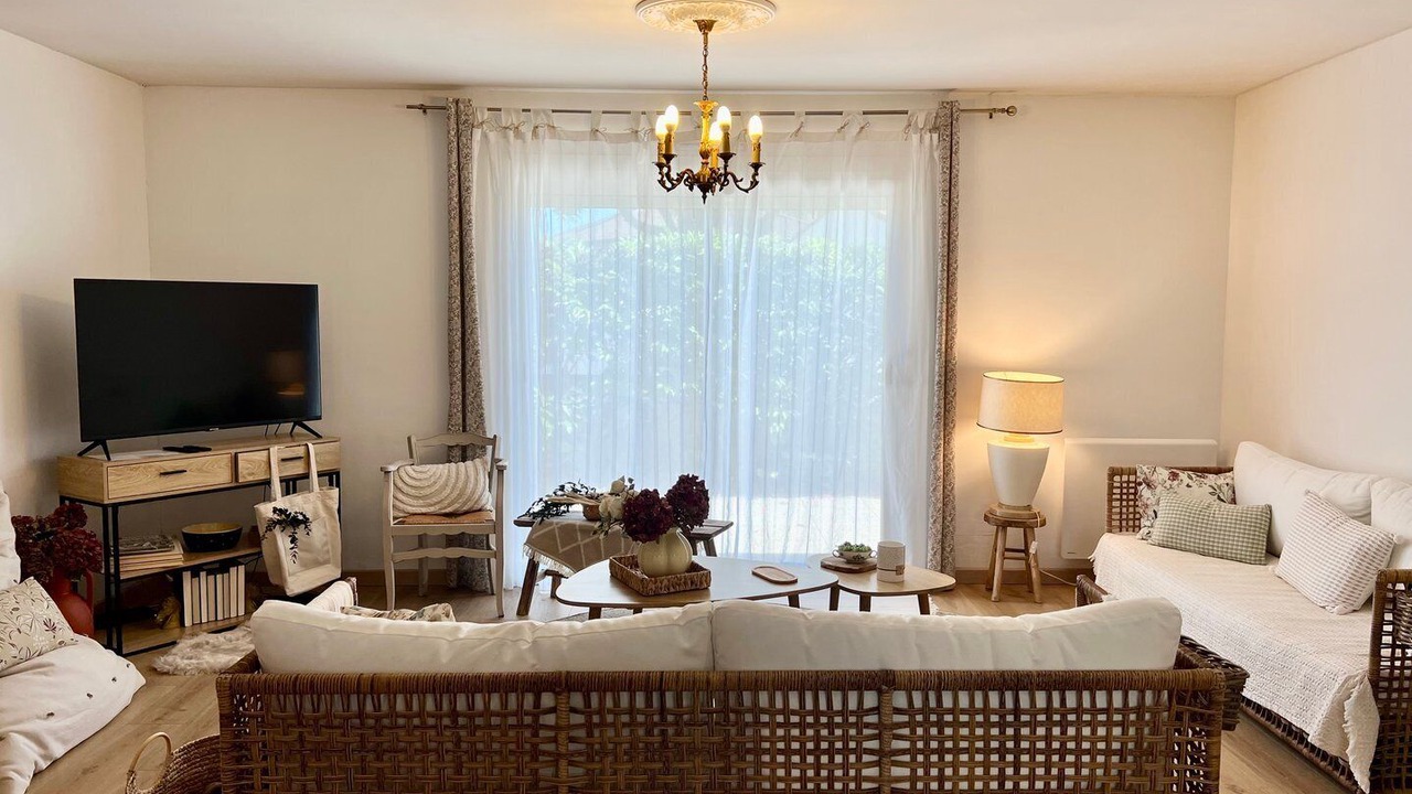 Photo of Livingroom in Fontaine-le-Comte