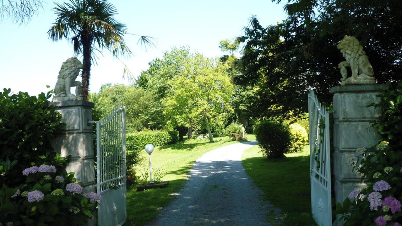 Photo of Others in Haut-de-Bosdarros