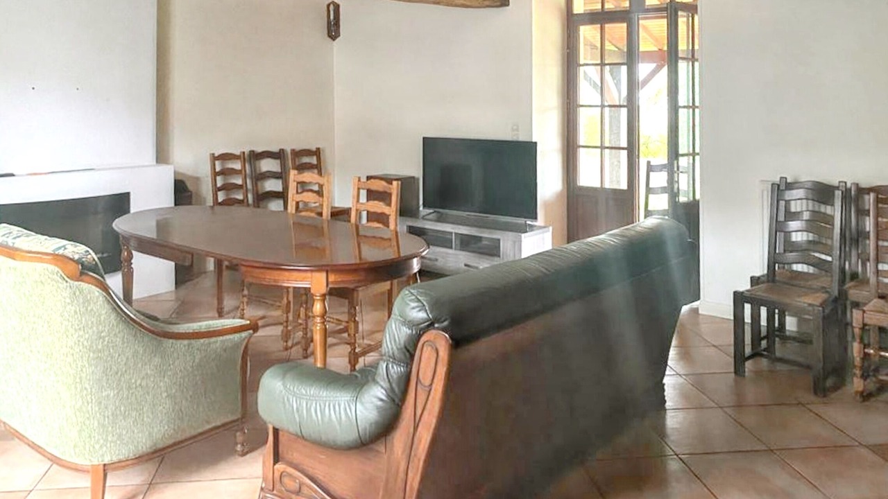 Photo of Livingroom in Mouterre-Silly