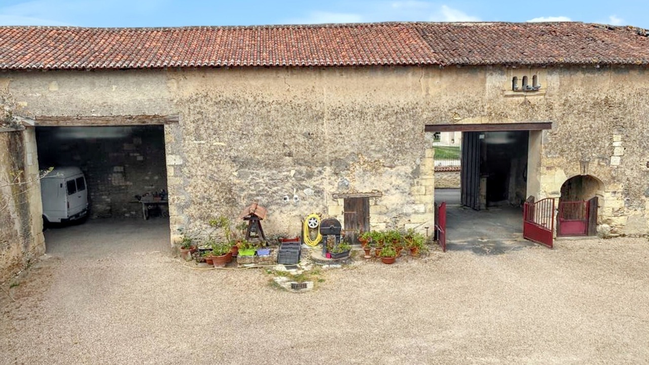 Photo of Outdoor in Mouterre-Silly