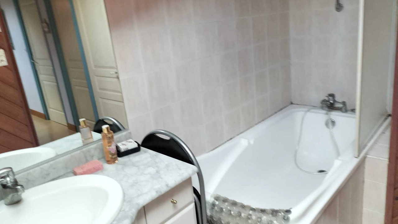 Photo of Bathroom in Antezant-la-Chapelle