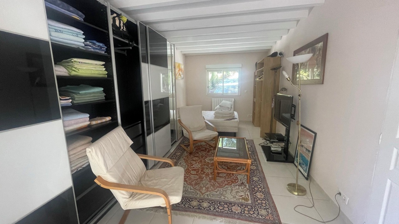Photo of Livingroom in Arbonne