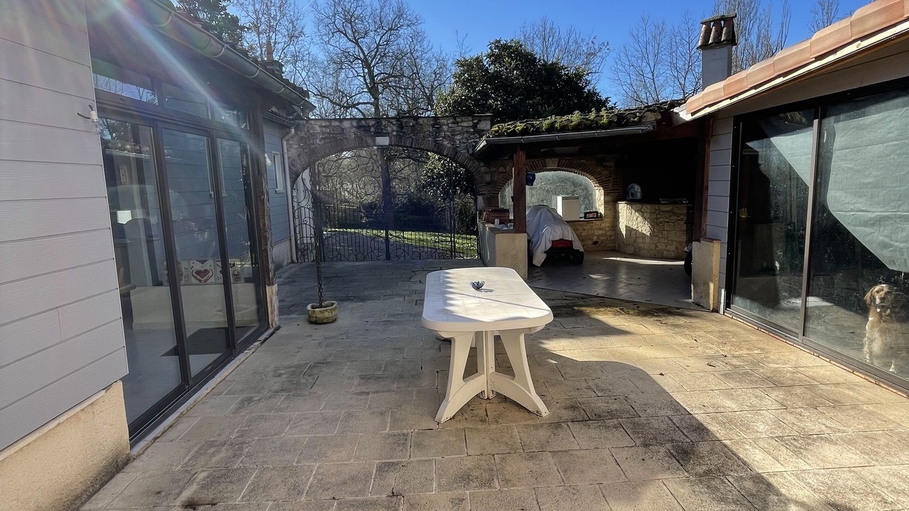 Photo of Patio Balcony in Sainte-Livrade-sur-Lot