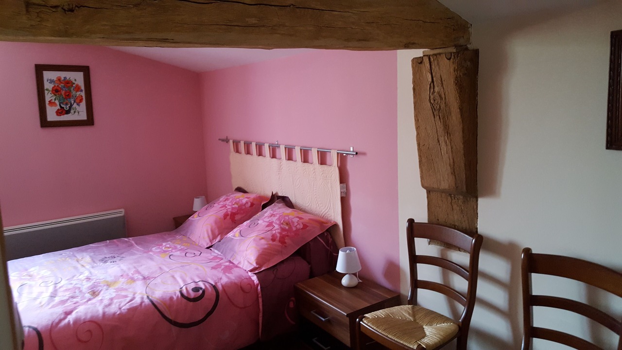 Photo of Bedroom in Montalembert
