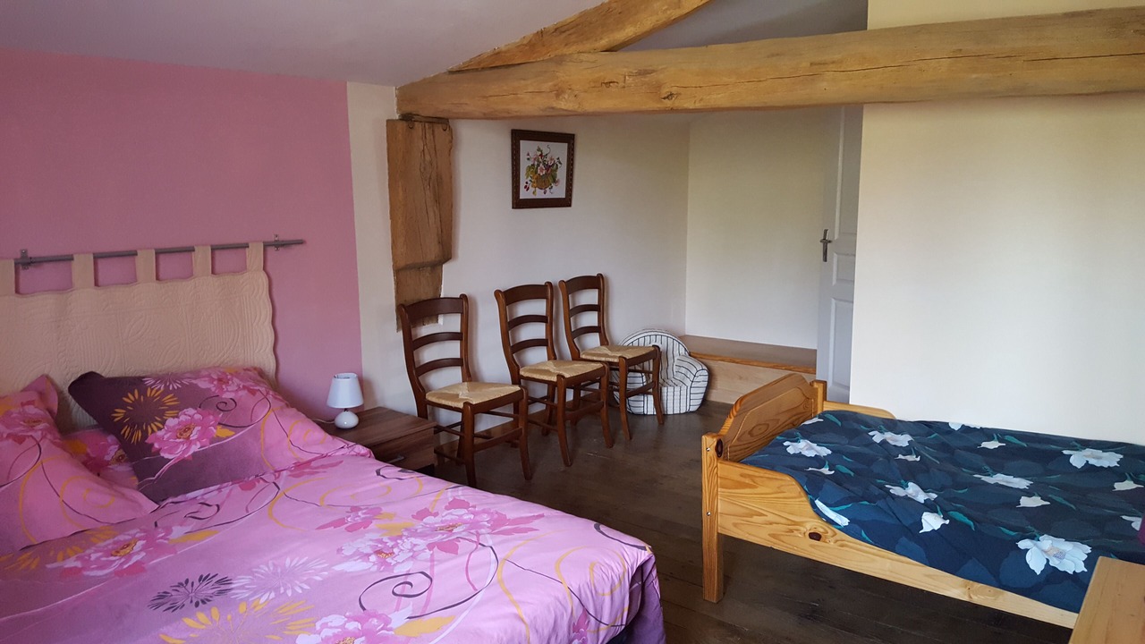 Photo of Bedroom in Montalembert