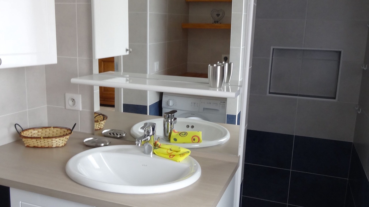 Photo of Bathroom in Rouffignac-Saint-Cernin-de-Reilhac