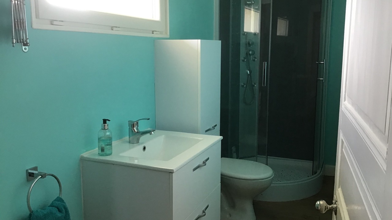 Photo of Bathroom in La Chapelle-Baton