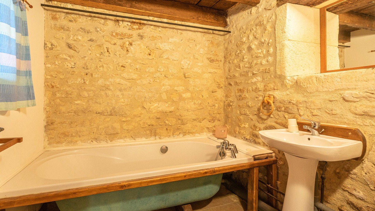 Photo of Bathroom in Gemozac
