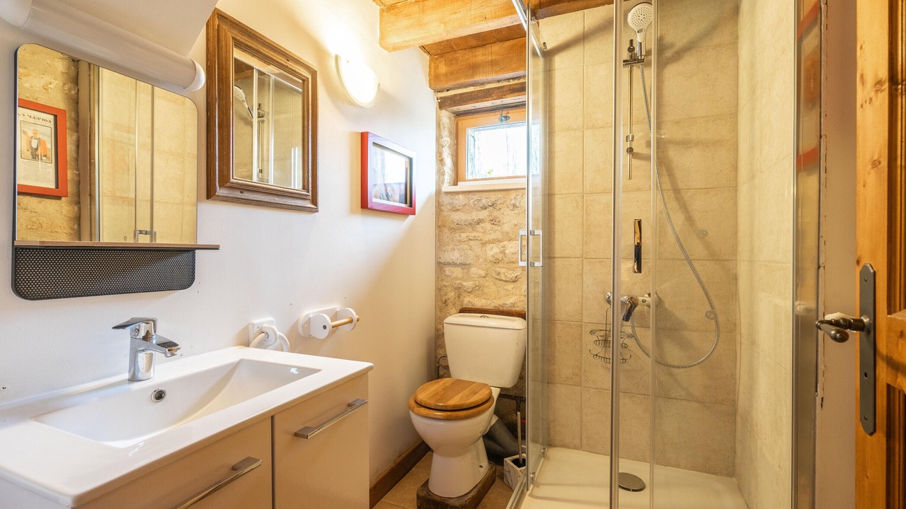 Photo of Bathroom in Gemozac