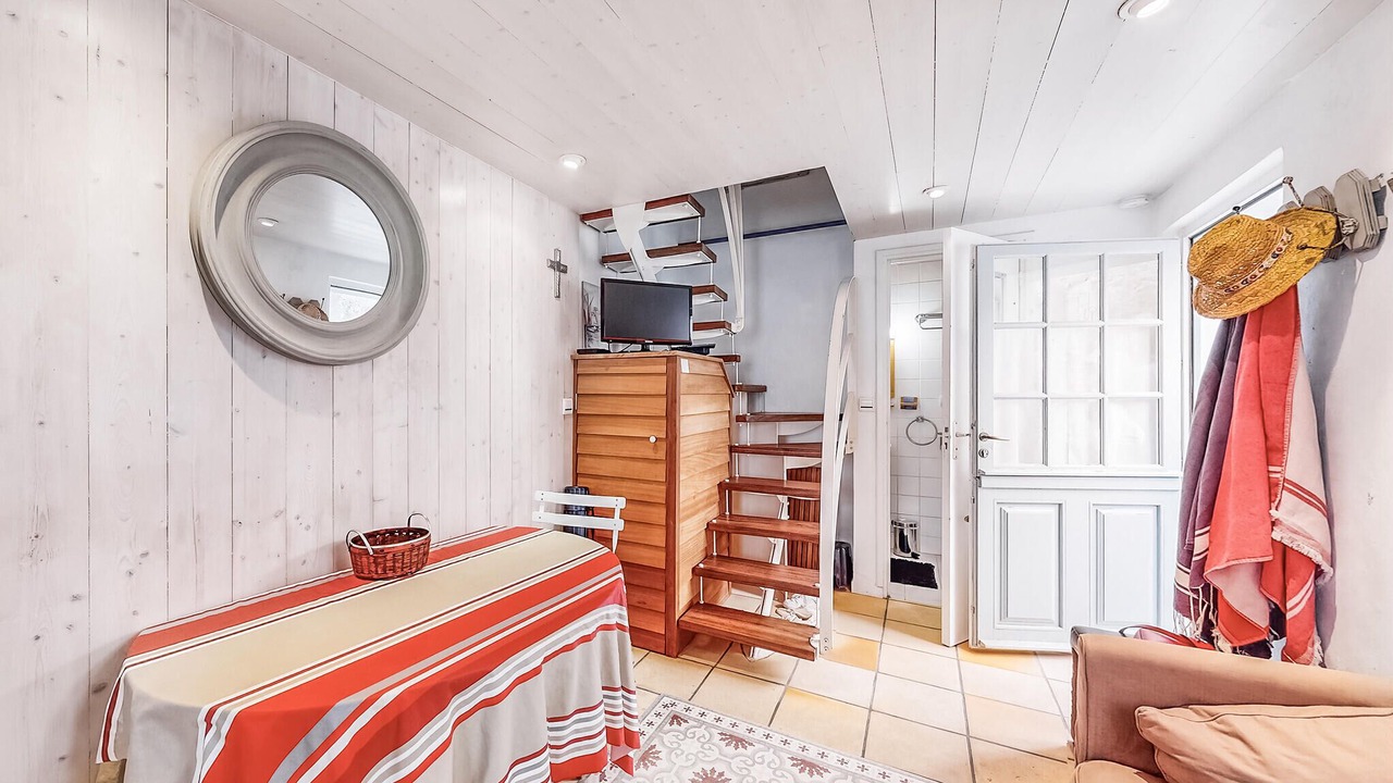 Photo of Bedroom in Ars-en-Re